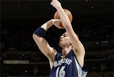 Grizzlies vuelve a ganar con Gasol